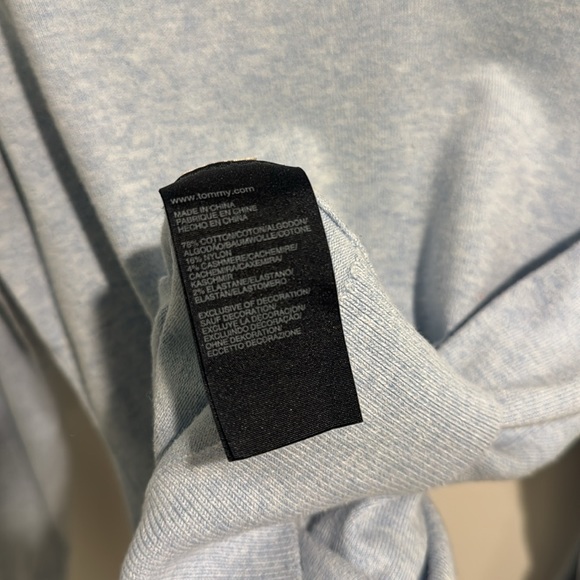 Tommy Hilfiger Light Blue V-Neck Sweater - Picture 4 of 4
